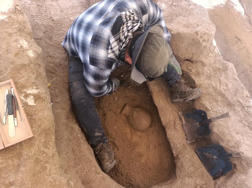 2 bin 300 yıllık kaya mezarlarından tarihi eser fışkırdı - Resim: 16